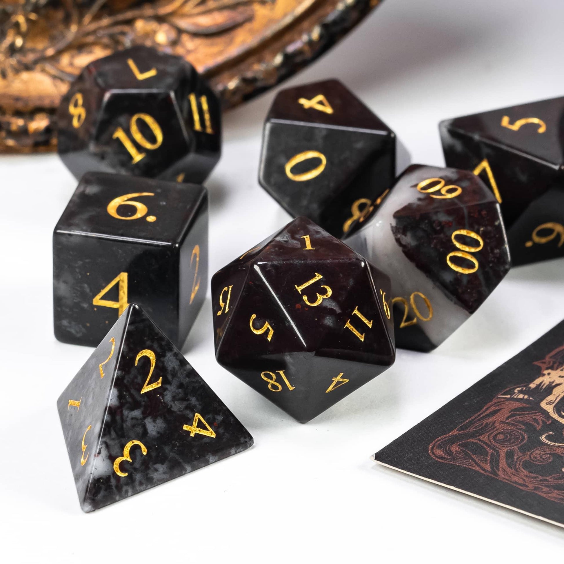 Kit de Dados RPG de Obsidiana - Modelo 05 - NERD BEM TRAJADO